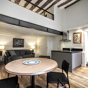 Molière Chicsuites Paris