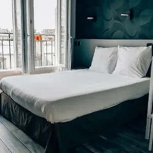 Luxia Paryż