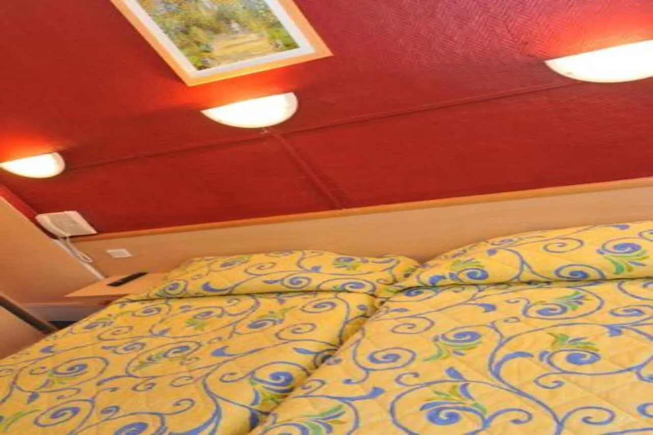 Hotel Altona à Paris 2*,