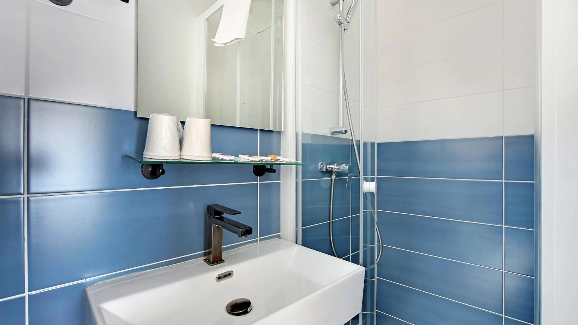 Hotel Altona à Paris 2*,